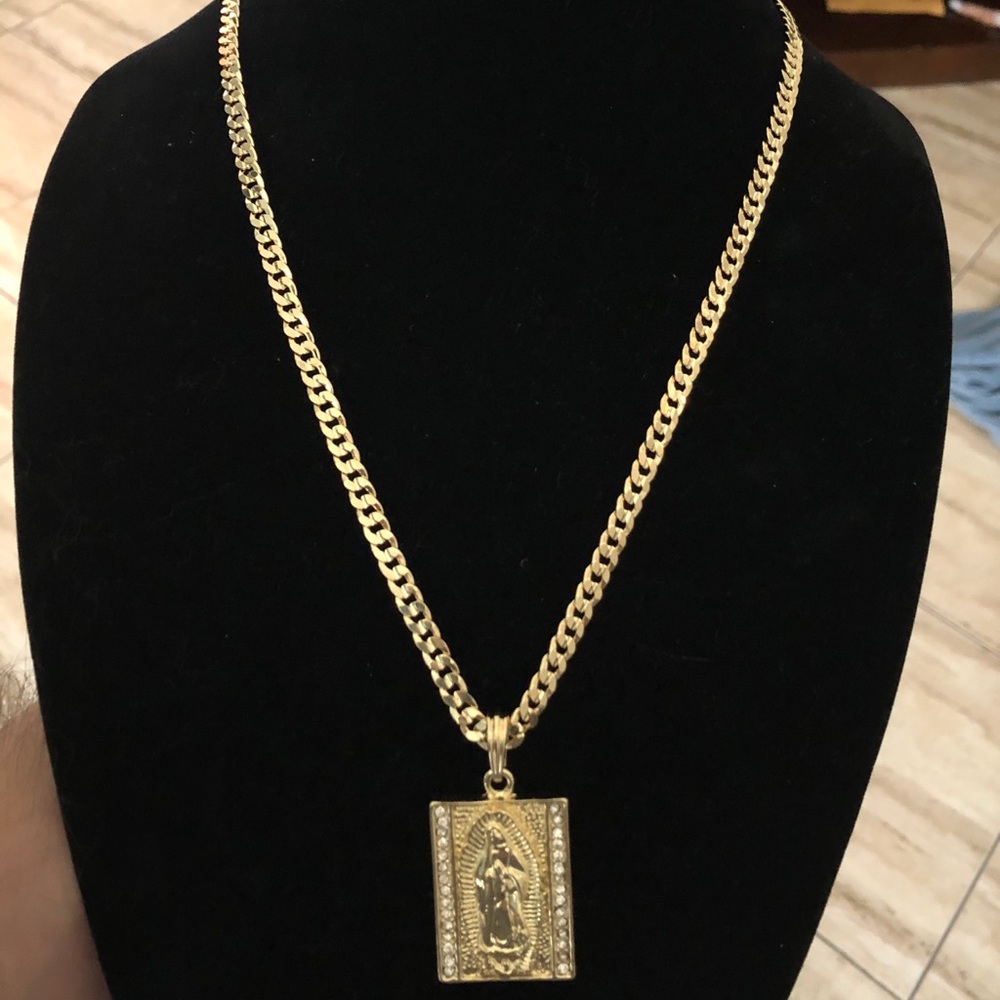 14k gold filled Cuban chain & Mary charm